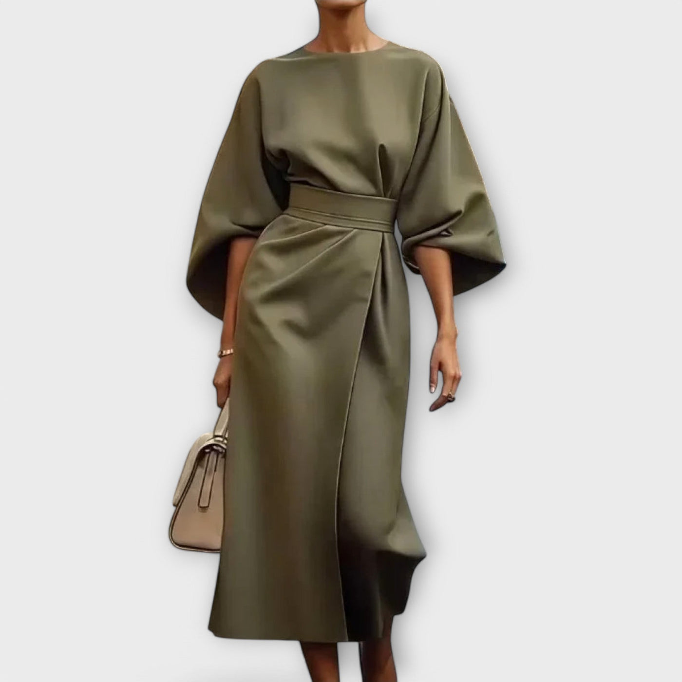 Elegant dress with sleeves