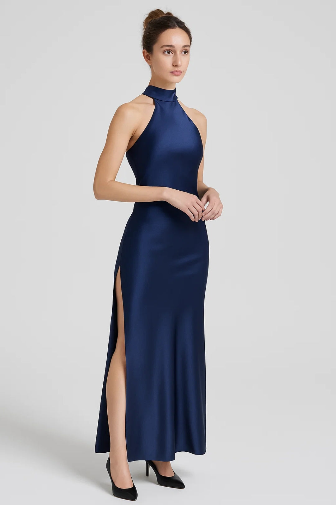Long dress with American neckline | Bow closure at the back